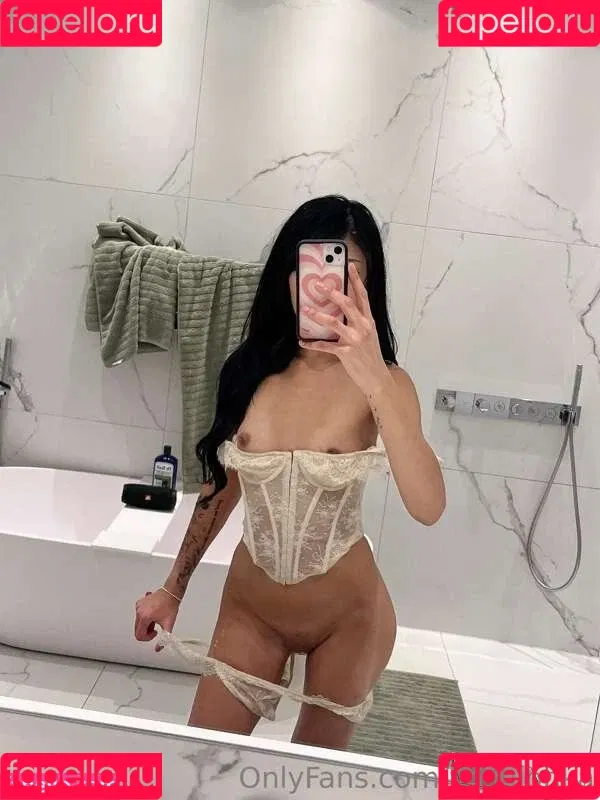 yoshiohka Onlyfans Photo Gallery 