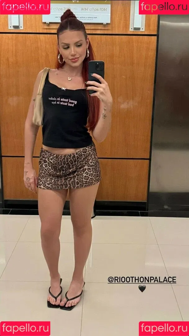 Vivi Wanderley Onlyfans Photo Gallery 