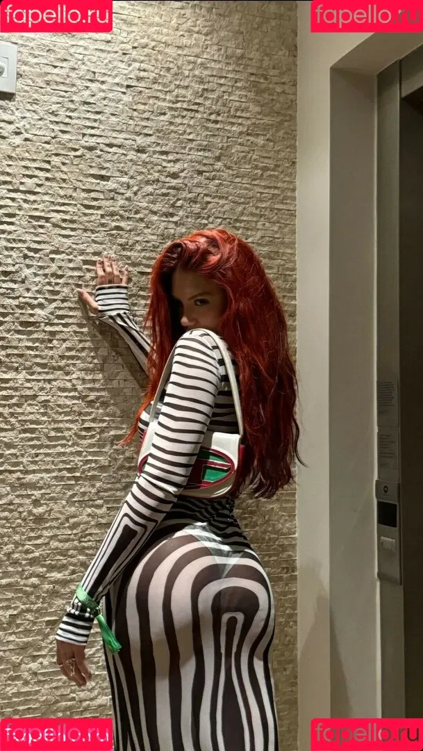 Vivi Wanderley Onlyfans Photo Gallery 