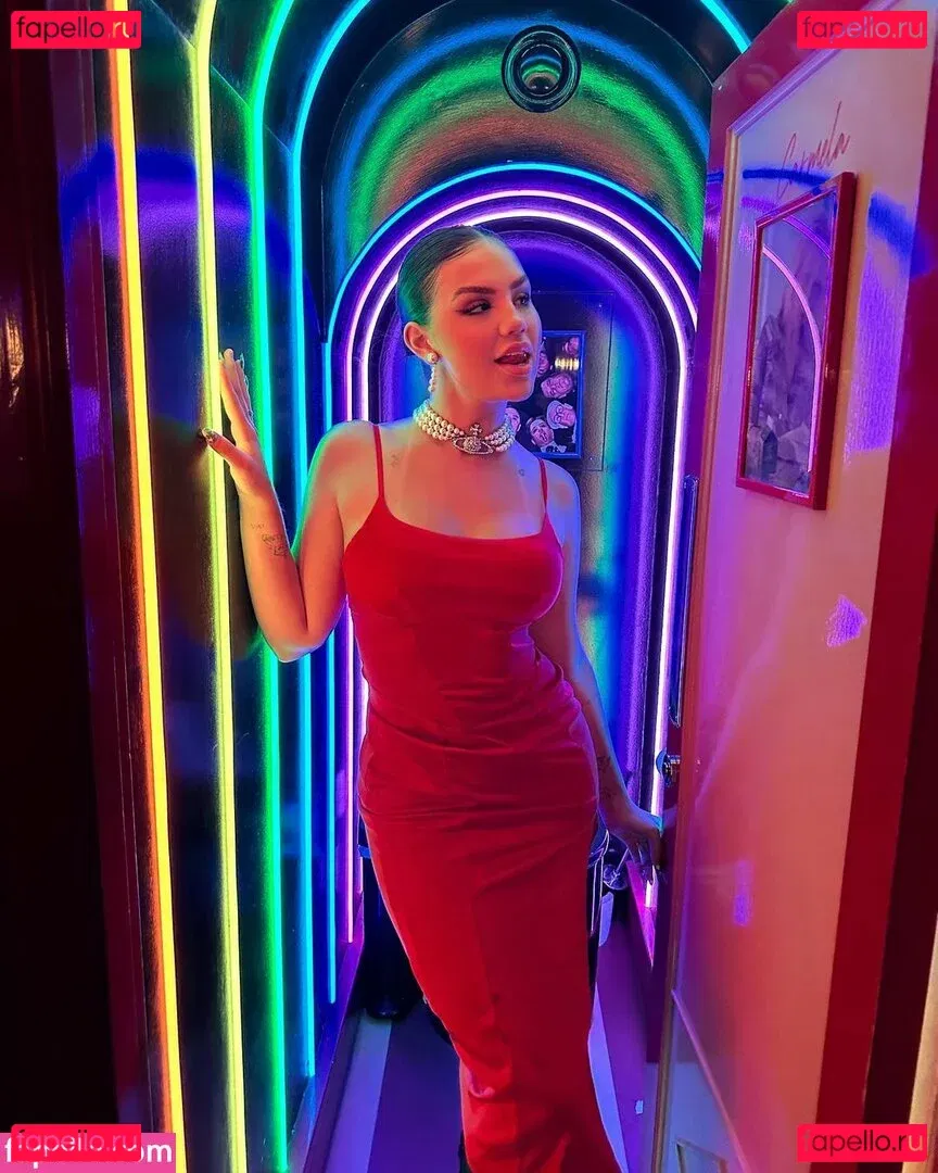 Vivi Wanderley Onlyfans Photo Gallery 