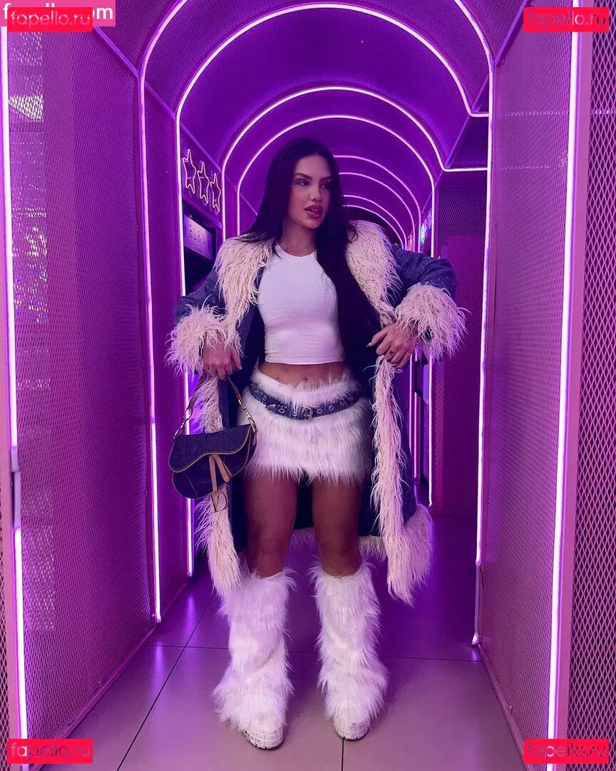 Vivi Wanderley Onlyfans Photo Gallery 