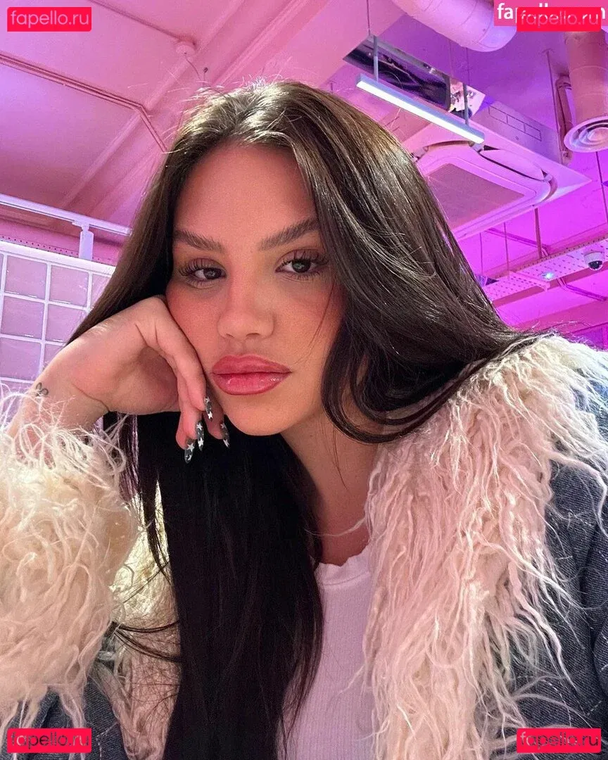 Vivi Wanderley Onlyfans Photo Gallery 