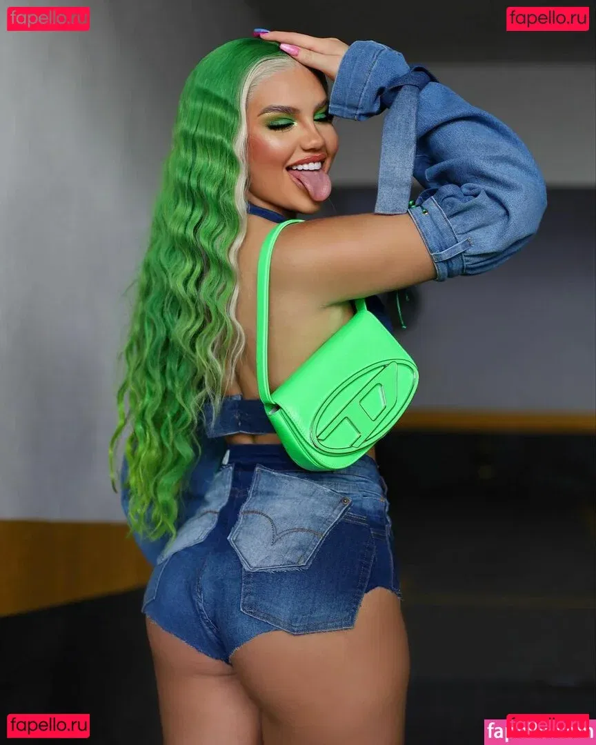 Vivi Wanderley Onlyfans Photo Gallery 