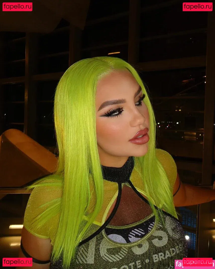 Vivi Wanderley Onlyfans Photo Gallery 