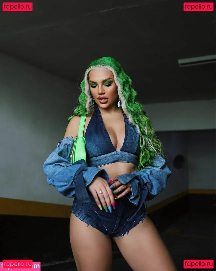 Vivi Wanderley Onlyfans Photo Gallery 