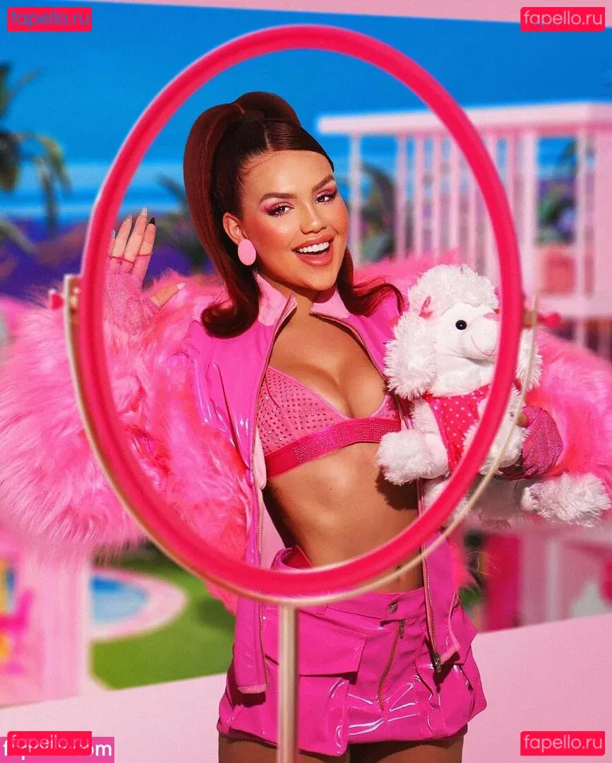 Vivi Wanderley Onlyfans Photo Gallery 