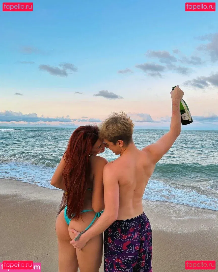 Vivi Wanderley Onlyfans Photo Gallery 