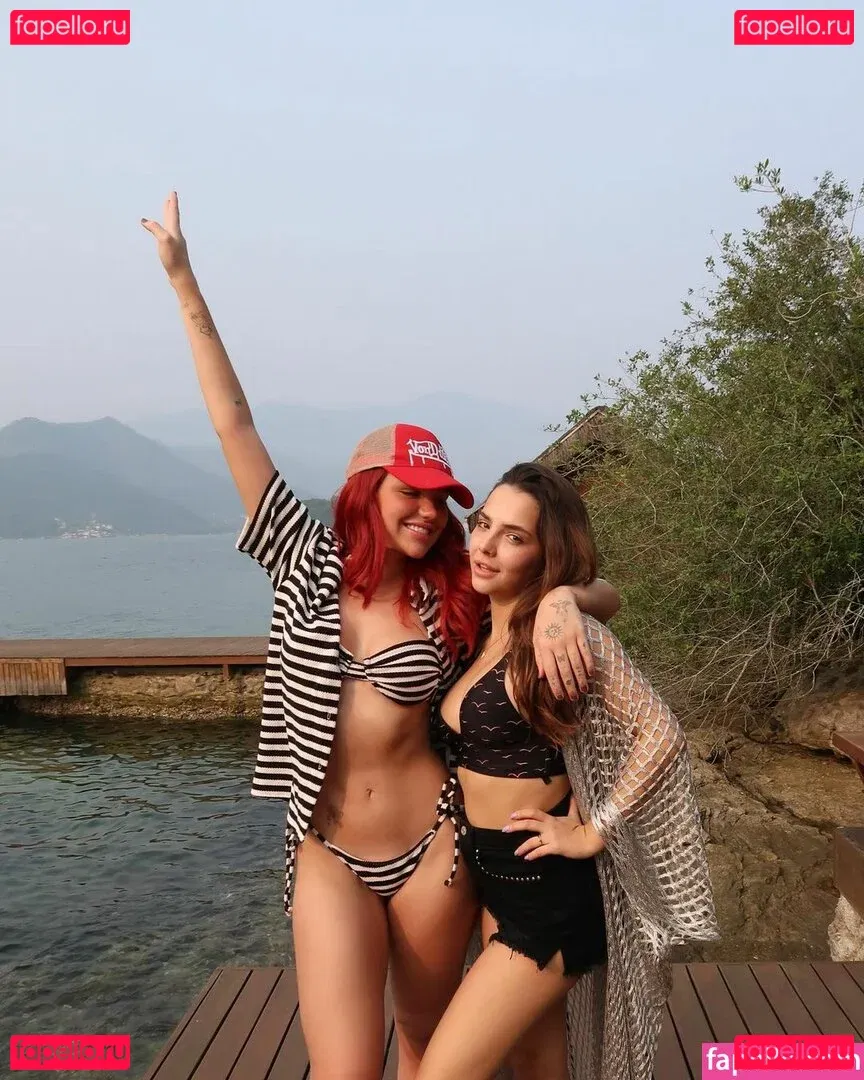 Vivi Wanderley Onlyfans Photo Gallery 