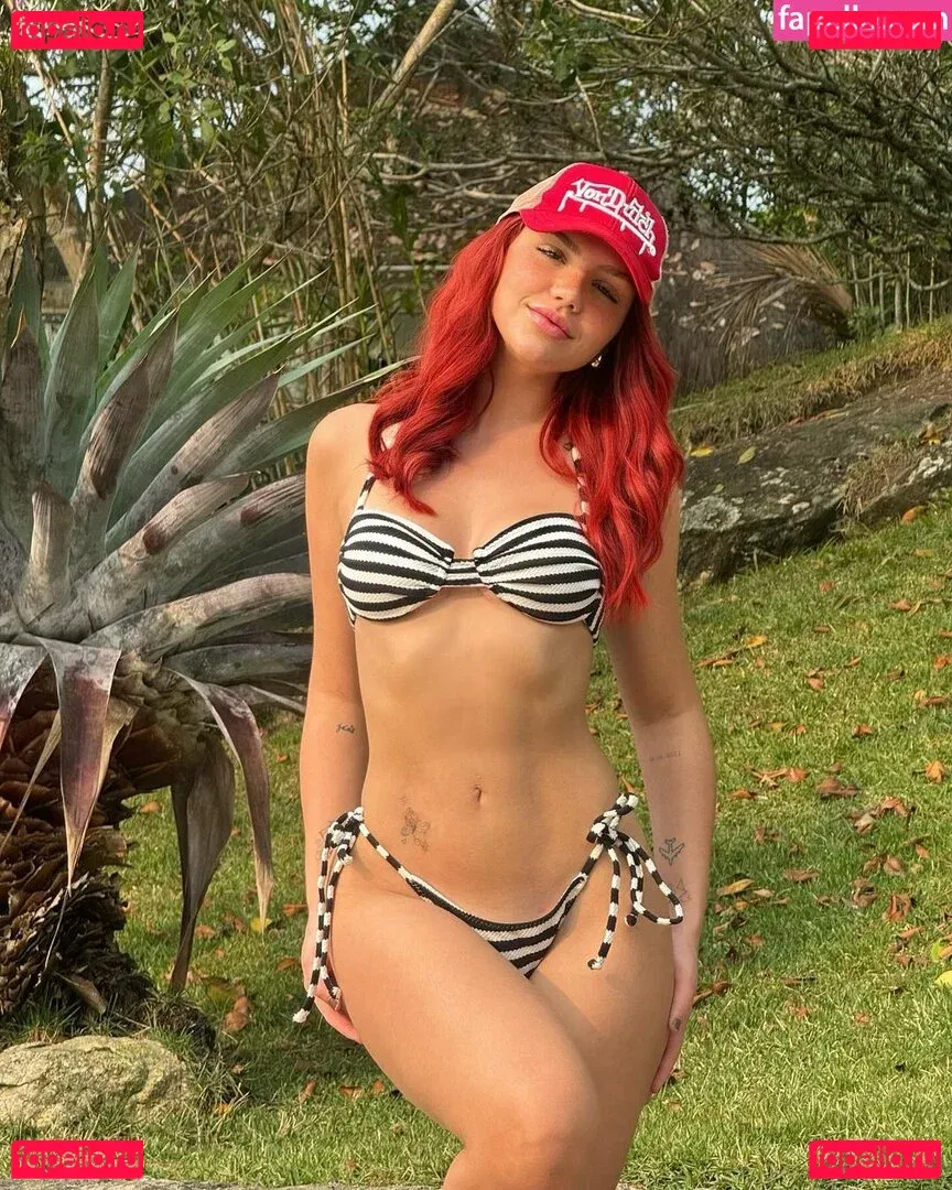 Vivi Wanderley Onlyfans Photo Gallery 