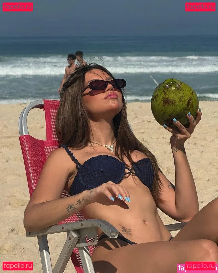 Vivi Wanderley Onlyfans Photo Gallery 