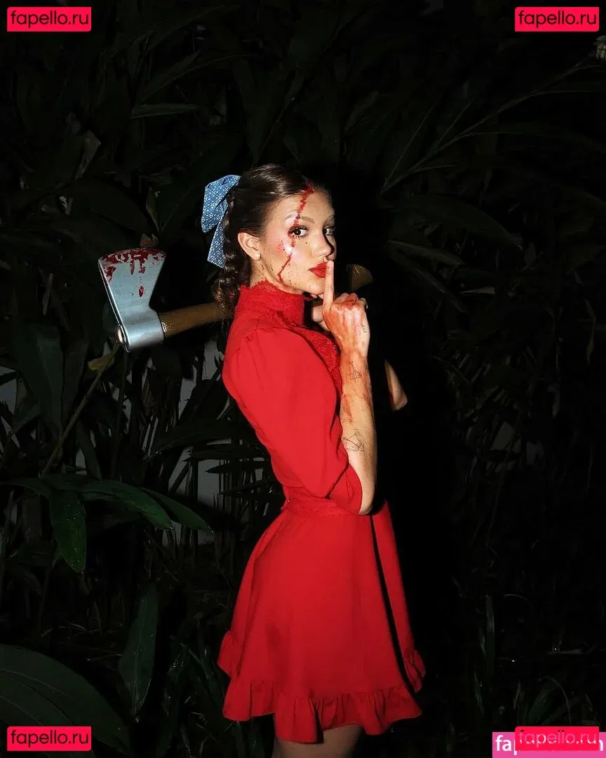 Vivi Wanderley Onlyfans Photo Gallery 