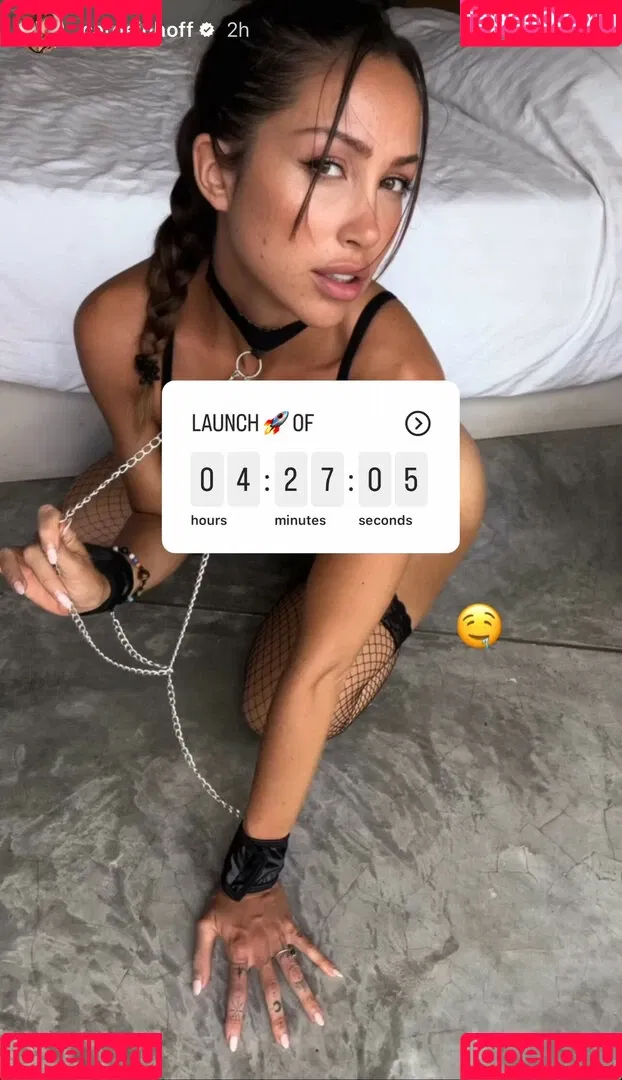 Caroline Einhoff Onlyfans Photo Gallery 