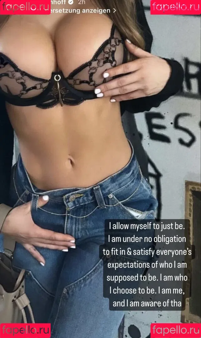 Caroline Einhoff Onlyfans Photo Gallery 