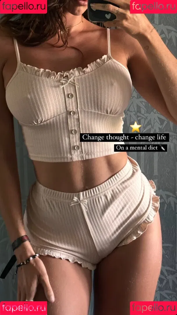 Caroline Einhoff Onlyfans Photo Gallery 