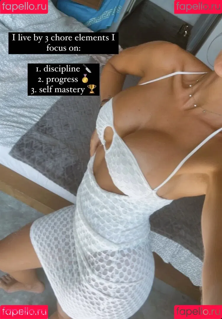 Caroline Einhoff Onlyfans Photo Gallery 