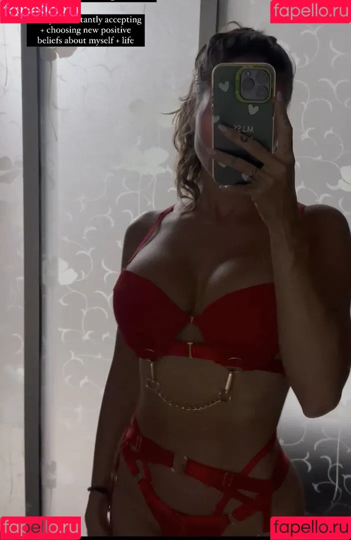 Caroline Einhoff Onlyfans Photo Gallery 