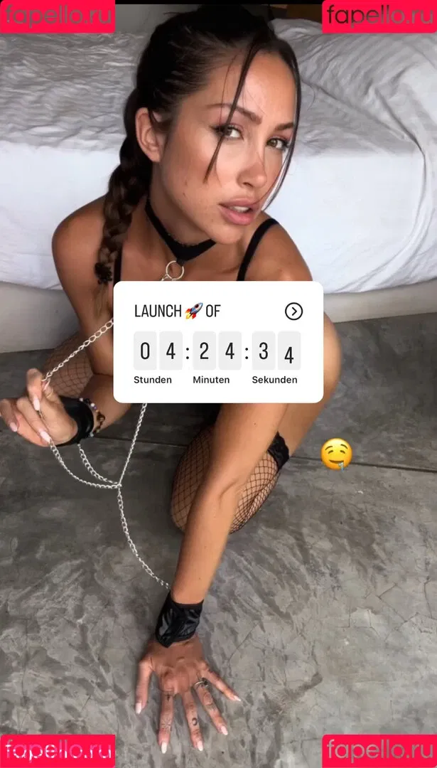 Caroline Einhoff Onlyfans Photo Gallery 