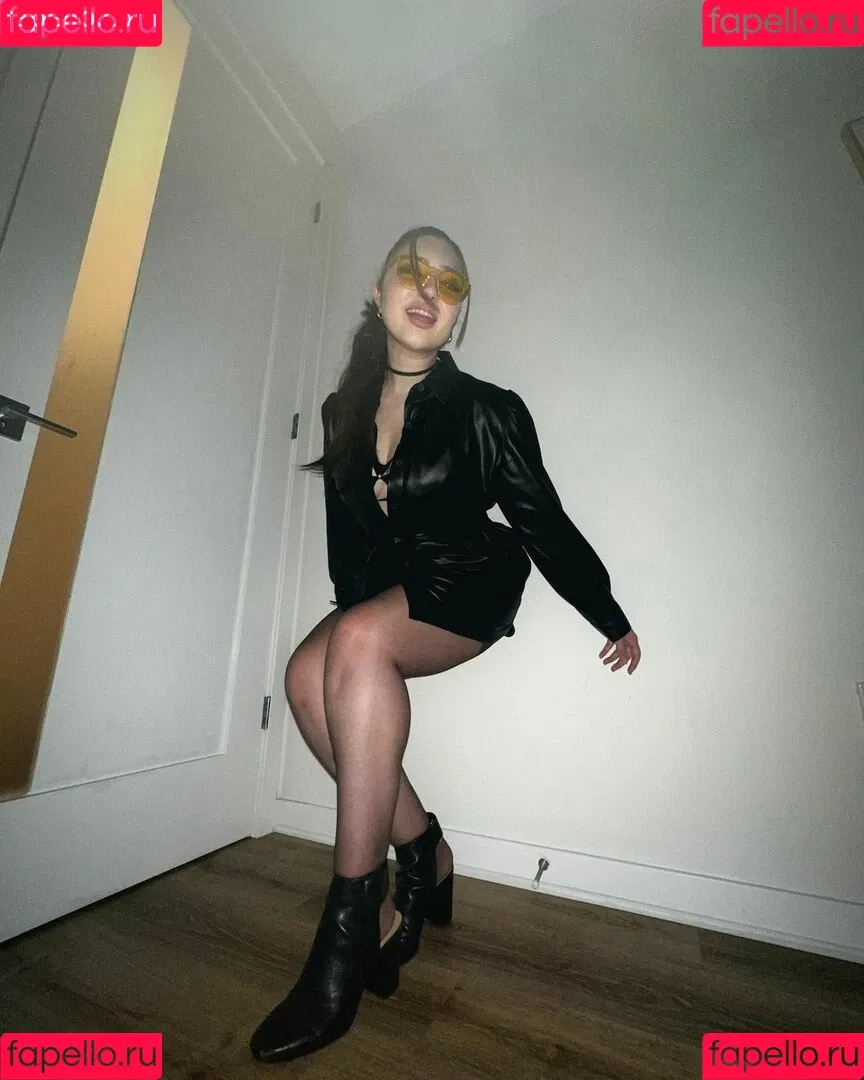 Shelby Young Onlyfans Photo Gallery 