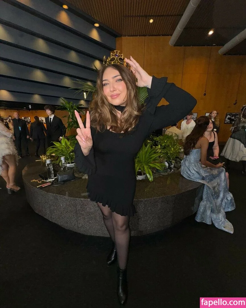 Shelby Young Onlyfans Photo Gallery 