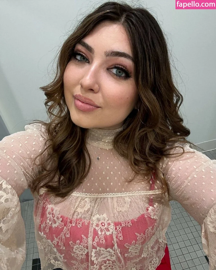 Shelby Young Onlyfans Photo Gallery 