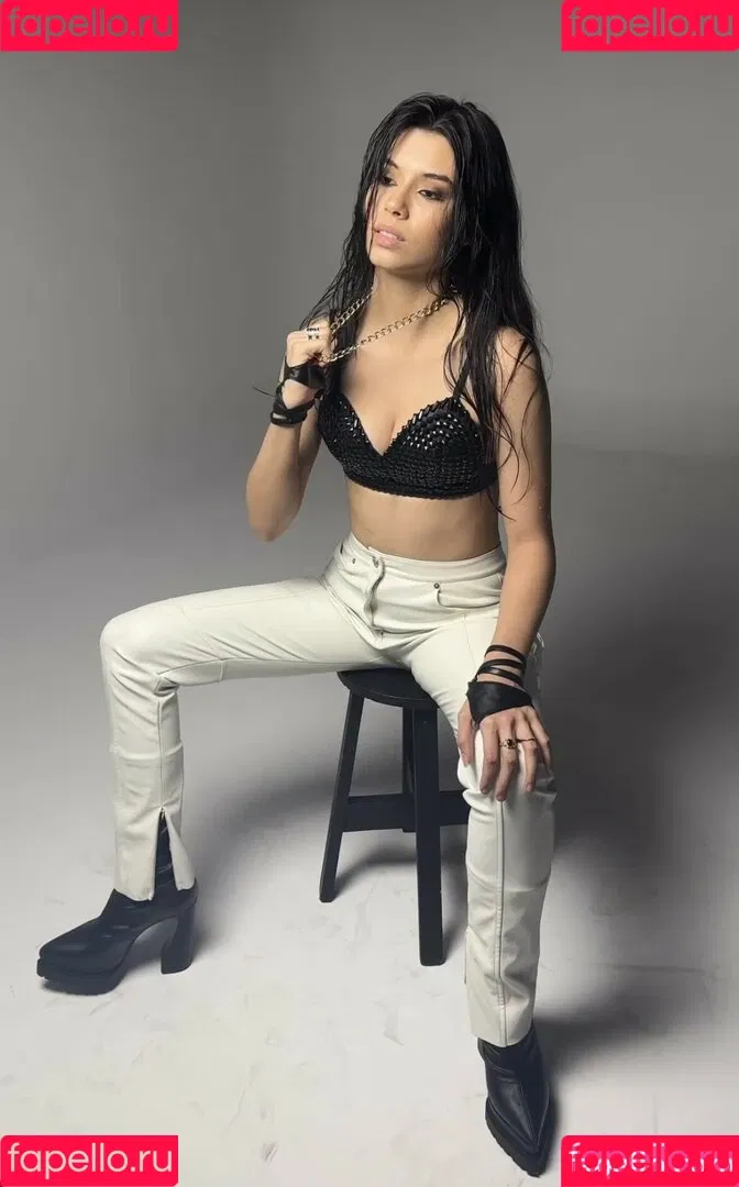 Larissa Liveir Onlyfans Photo Gallery 