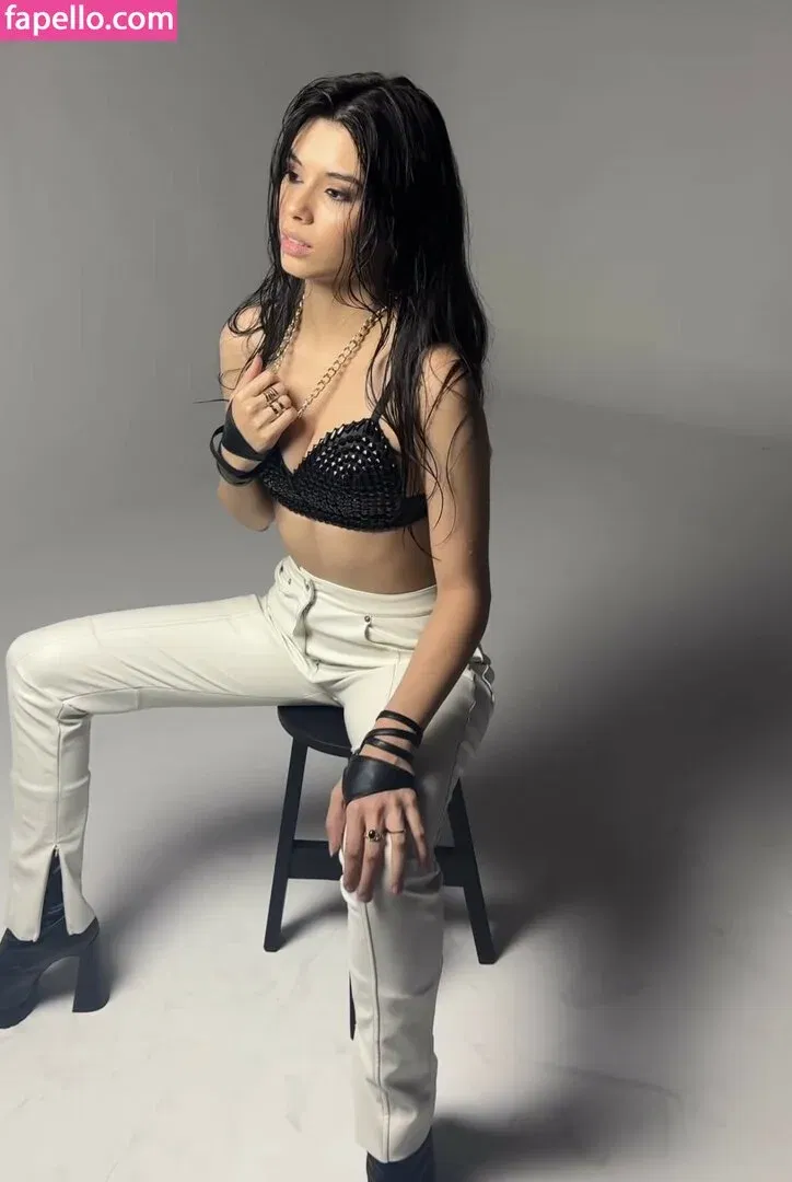 Larissa Liveir Onlyfans Photo Gallery 