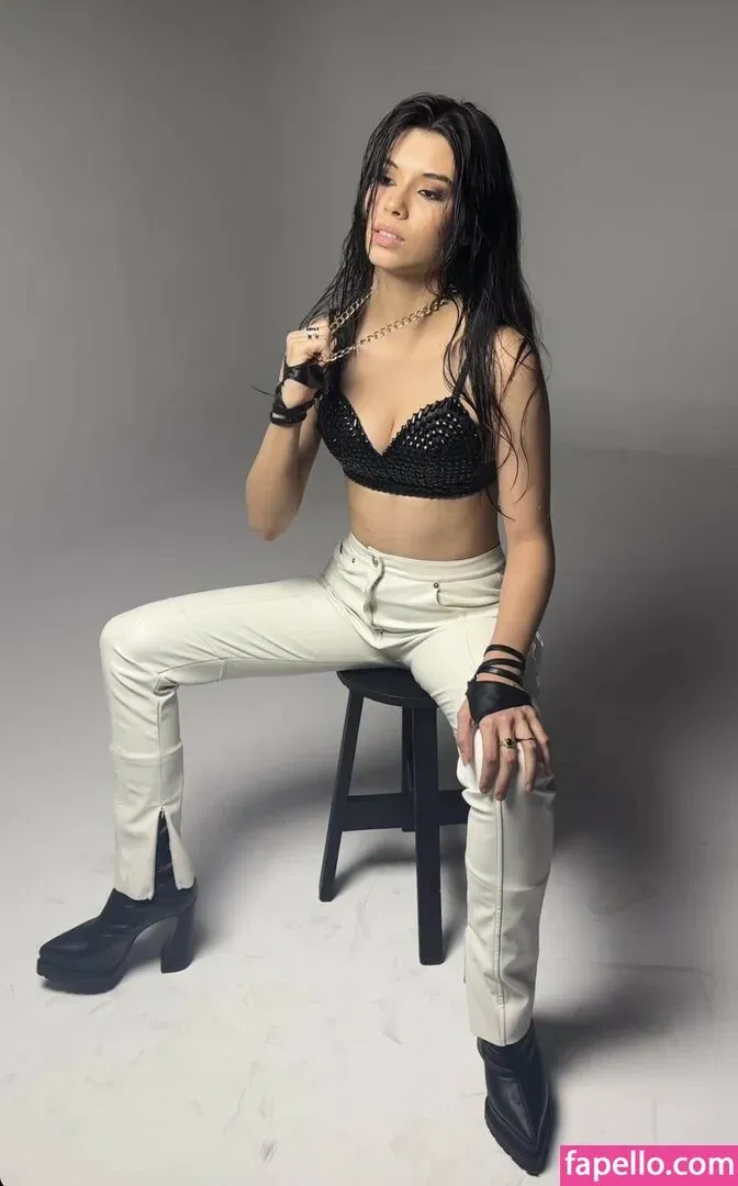 Larissa Liveir Onlyfans Photo Gallery 