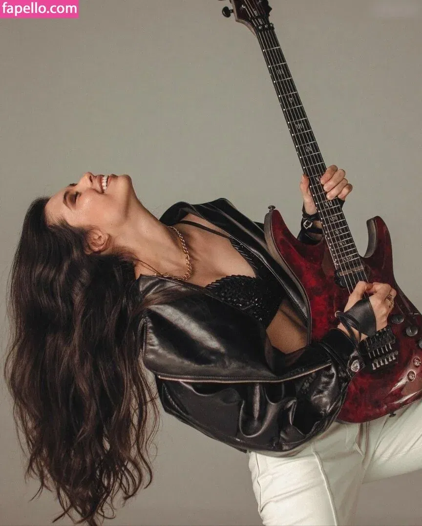 Larissa Liveir Onlyfans Photo Gallery 