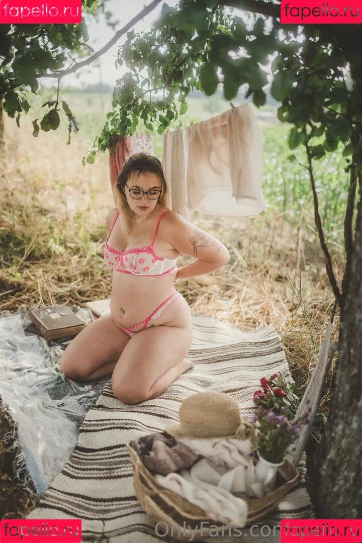 Vani_v Onlyfans Photo Gallery 