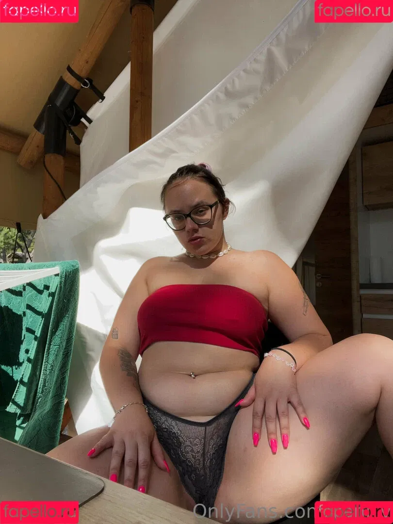 Vani_v Onlyfans Photo Gallery 