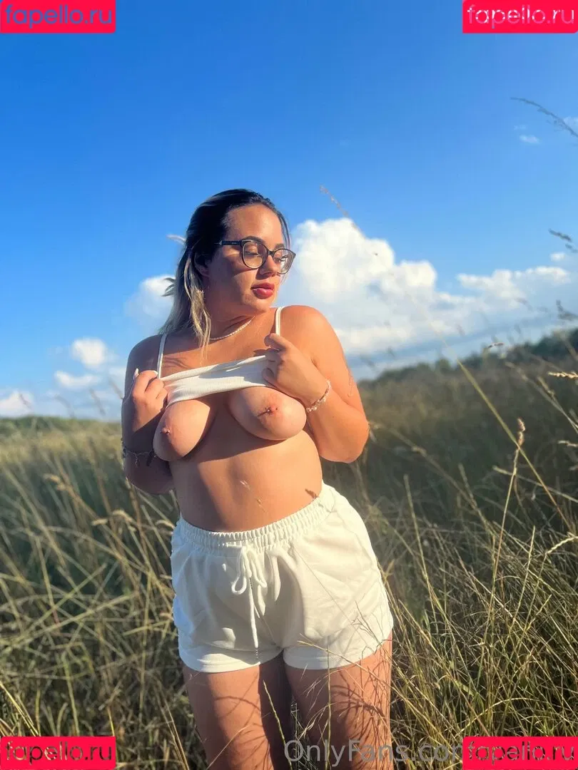 Vani_v Onlyfans Photo Gallery 