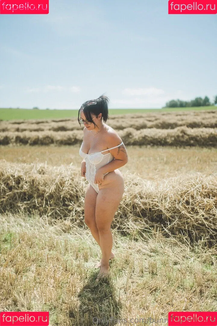 Vani_v Onlyfans Photo Gallery 