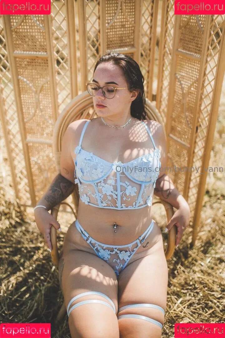 Vani_v Onlyfans Photo Gallery 