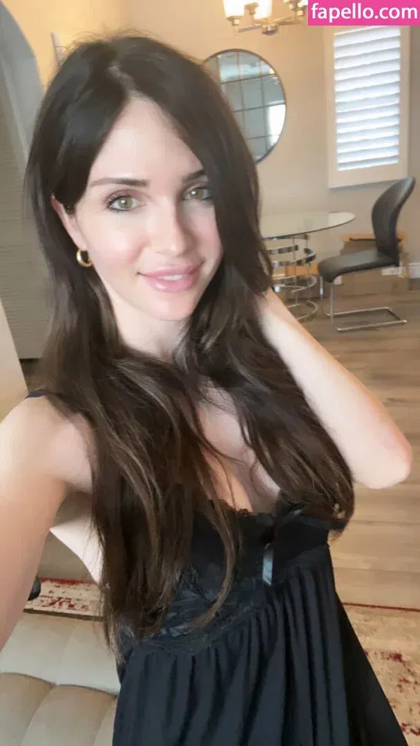 Sarah Hills Onlyfans Photo Gallery 