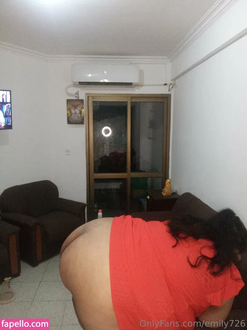 emily726 Onlyfans Photo Gallery 