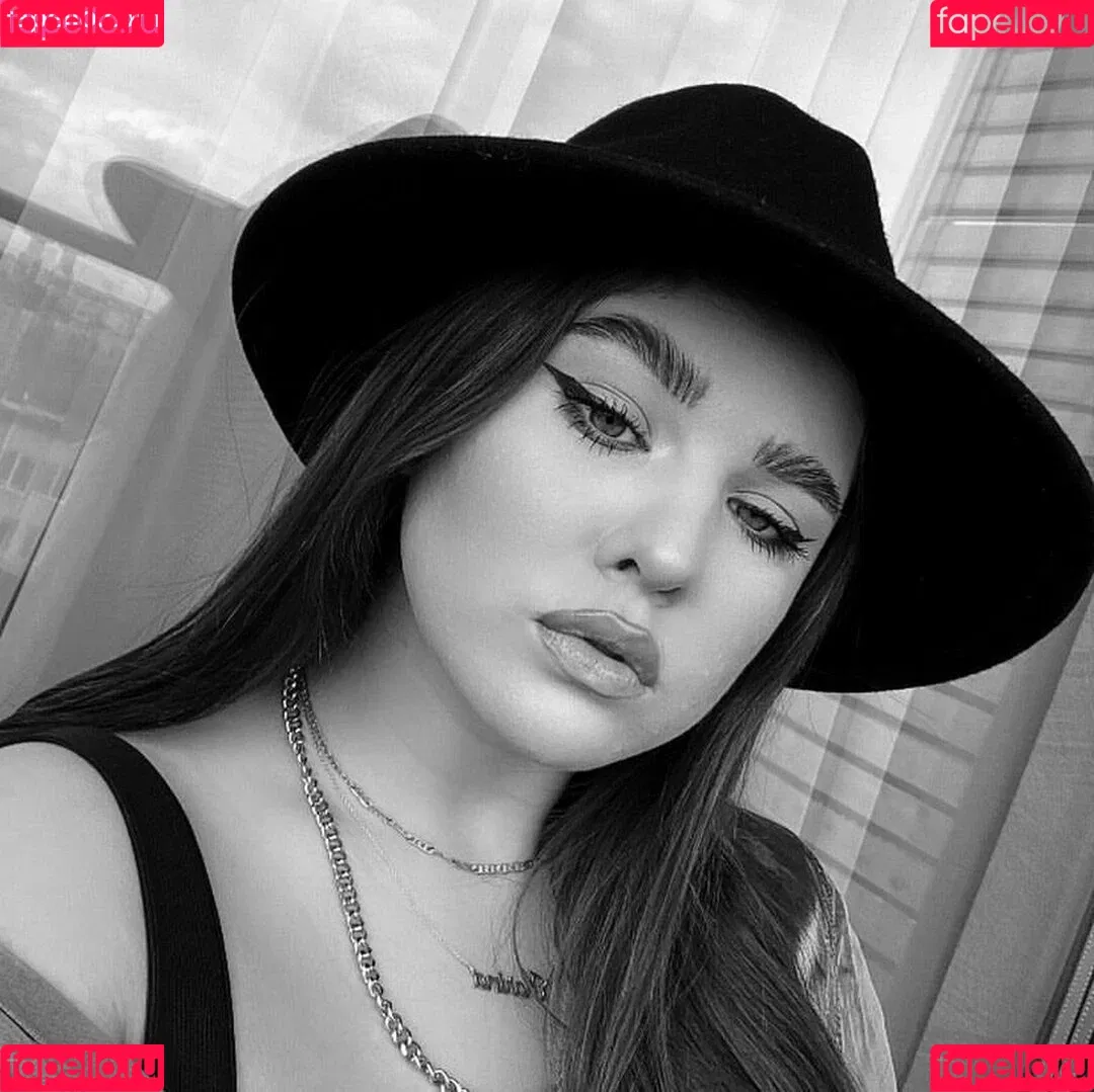 pasenciuc.karina Onlyfans Photo Gallery 