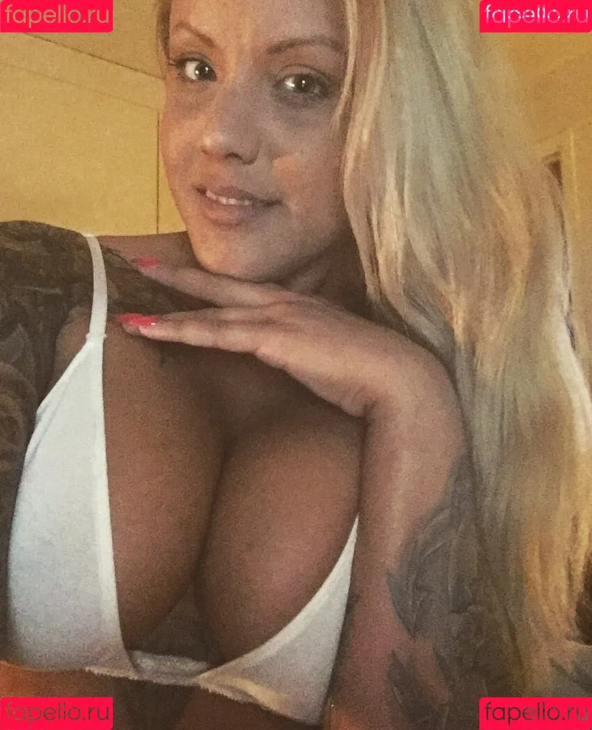 Annie Svensson Onlyfans Photo Gallery 