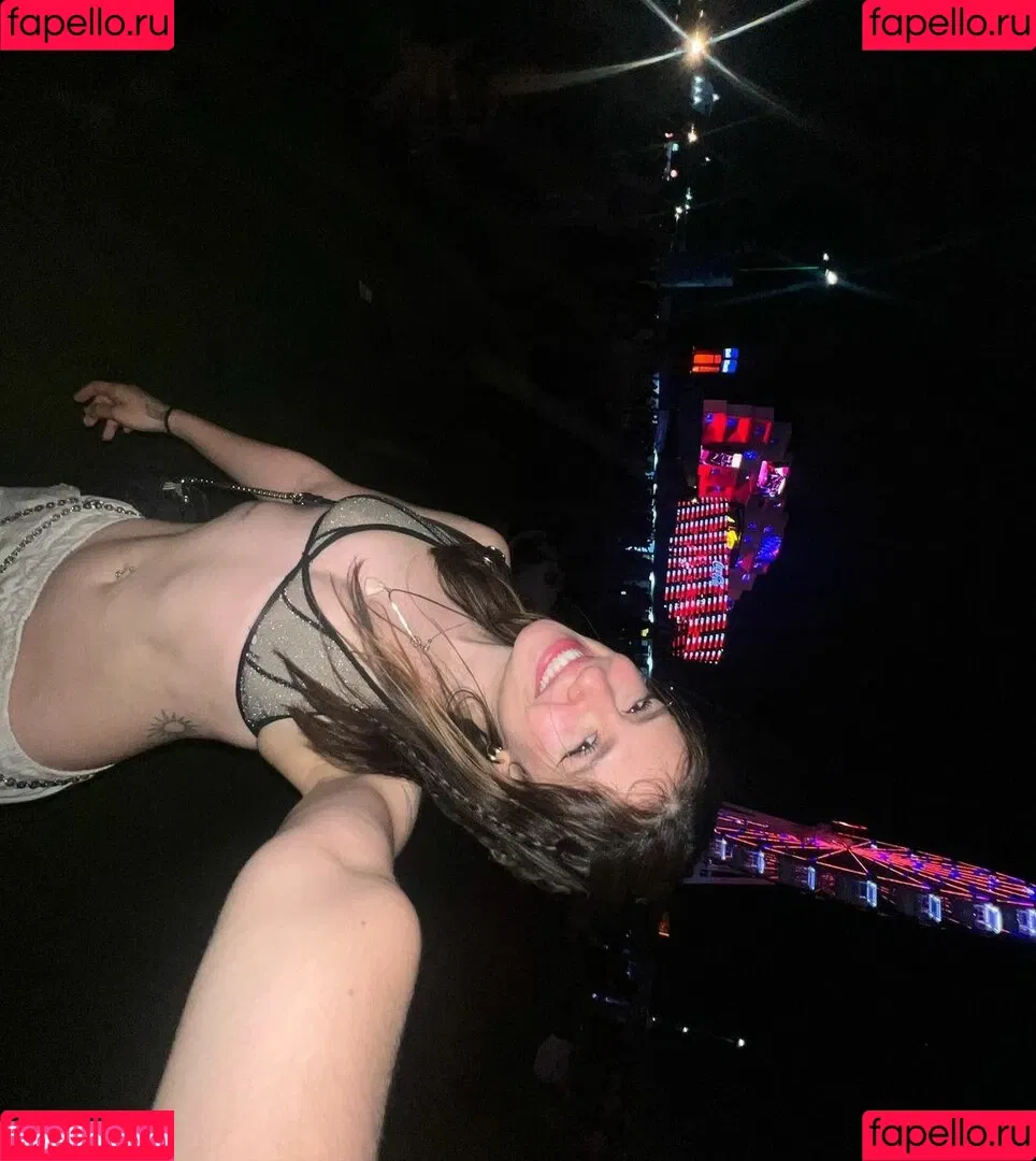Maria ZB Onlyfans Photo Gallery 