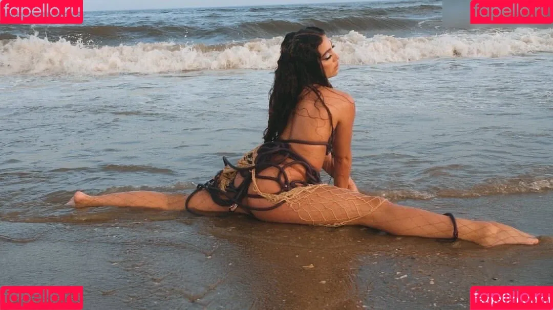 Lourdes Maria Ciccone Leon Onlyfans Photo Gallery 
