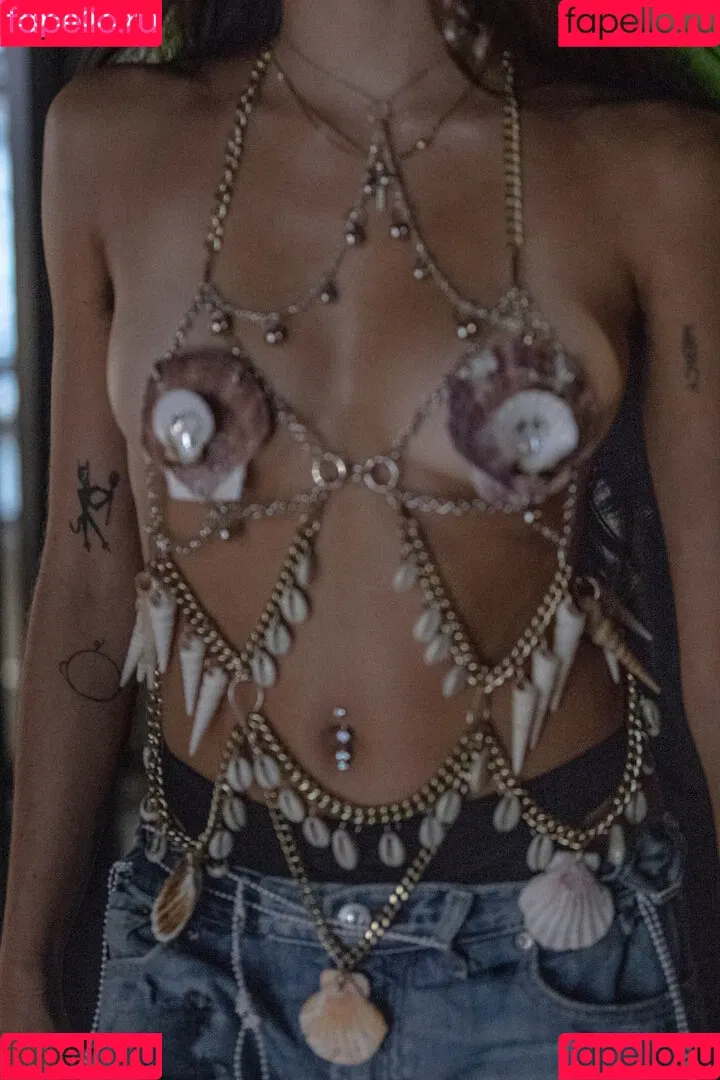 Lourdes Maria Ciccone Leon Onlyfans Photo Gallery 