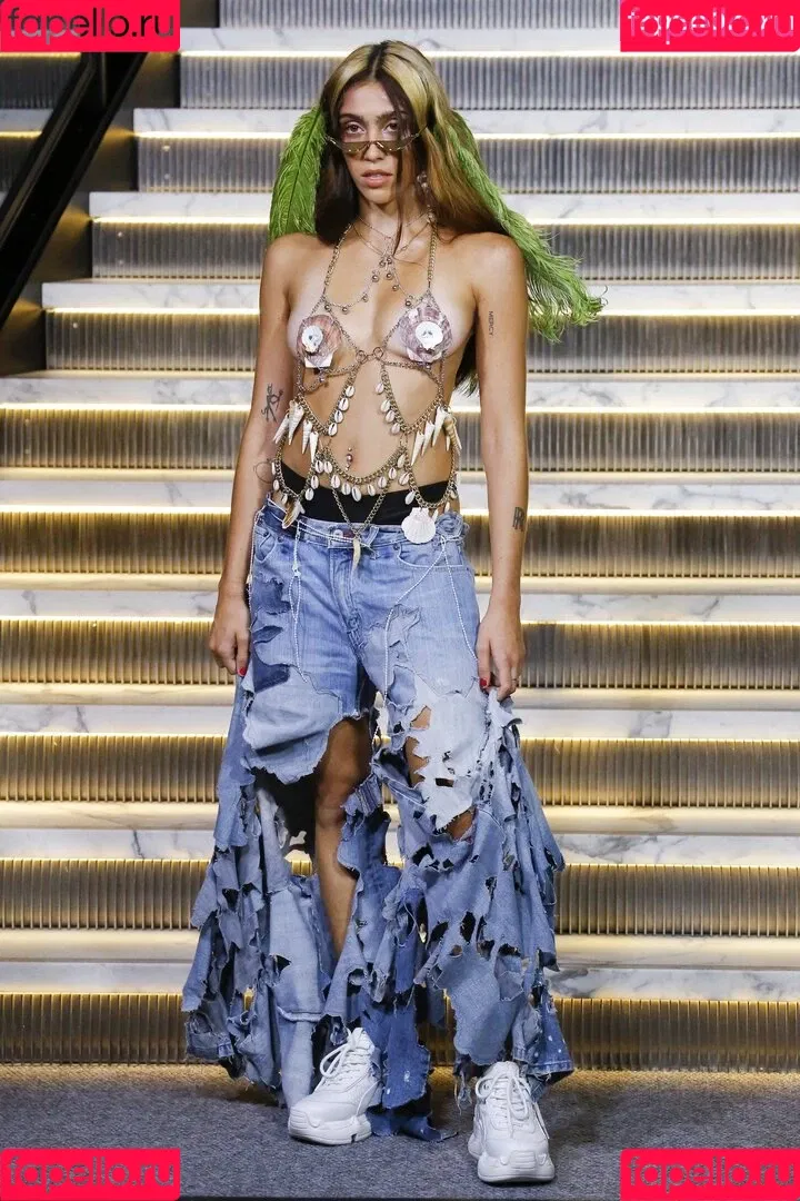 Lourdes Maria Ciccone Leon Onlyfans Photo Gallery 