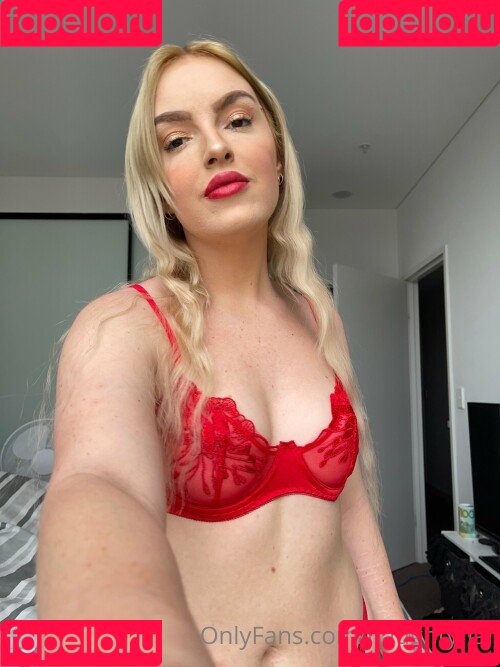 tynnillevip Onlyfans Photo Gallery 