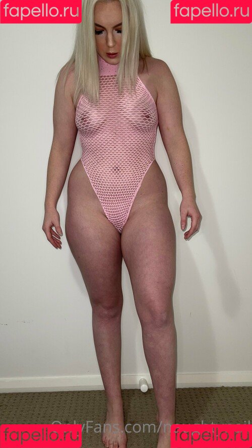 tynnillevip Onlyfans Photo Gallery 