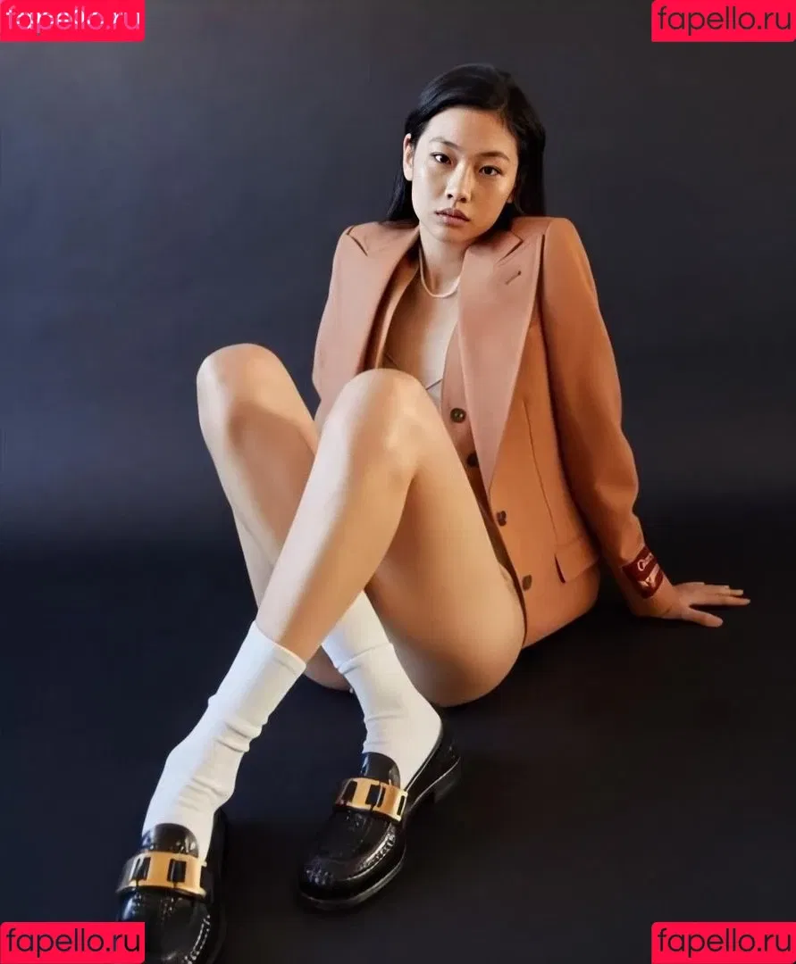 Jung Ho-yeon Onlyfans Photo Gallery 