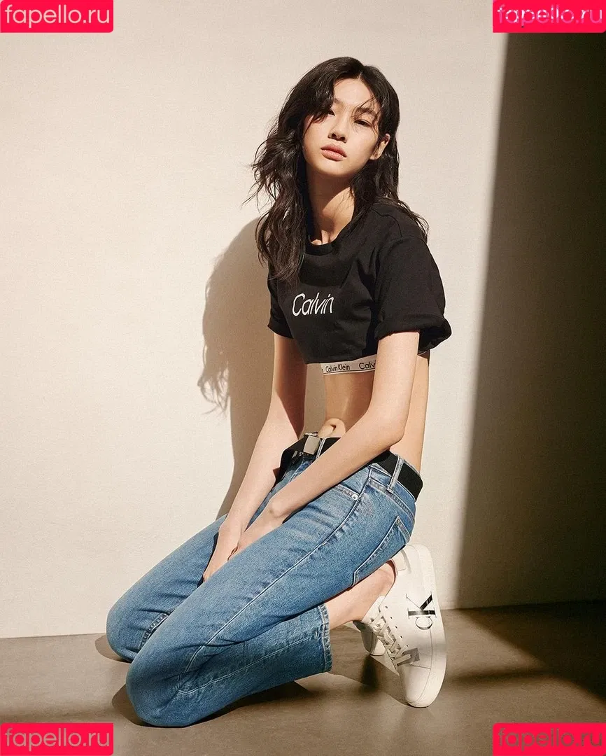 Jung Ho-yeon Onlyfans Photo Gallery 