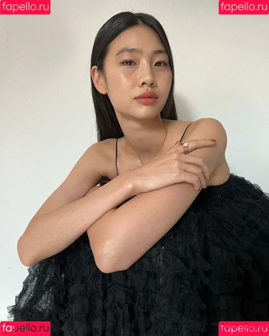 Jung Ho-yeon Onlyfans Photo Gallery 