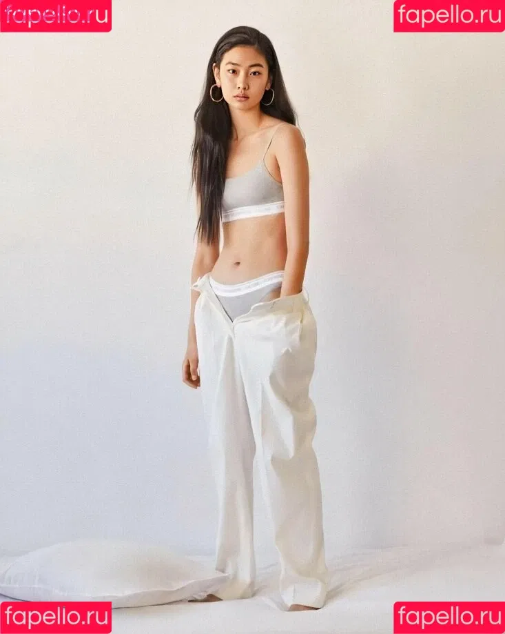 Jung Ho-yeon Onlyfans Photo Gallery 