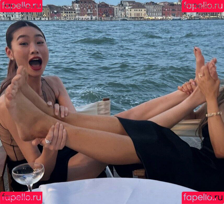 Jung Ho-yeon Onlyfans Photo Gallery 