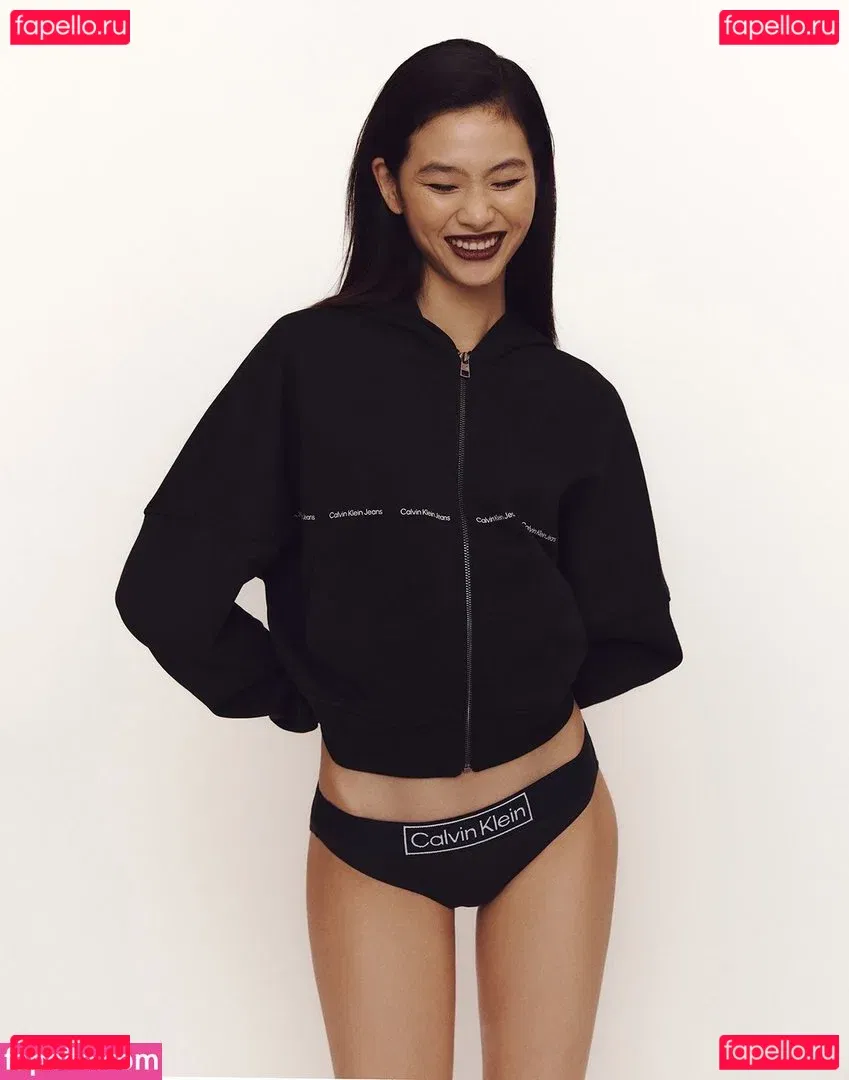 Jung Ho-yeon Onlyfans Photo Gallery 