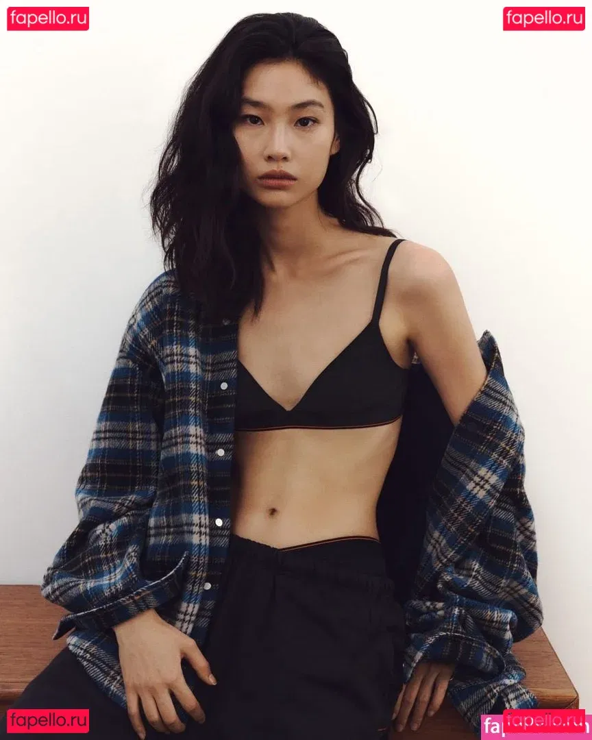 Jung Ho-yeon Onlyfans Photo Gallery 